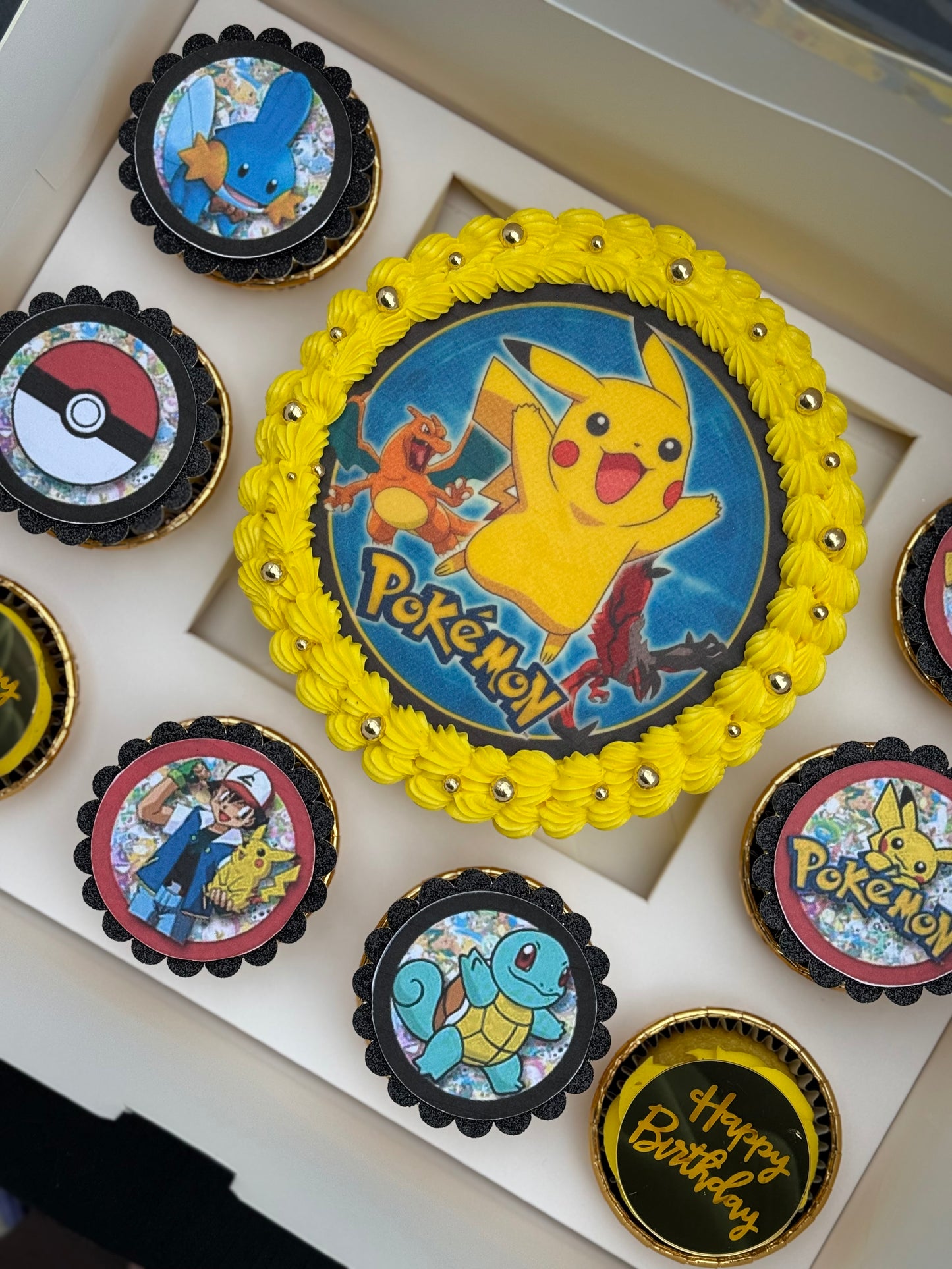 Deluxe Bento Box-8 Cupcakes & 1 Heart Shaped Cake (6in)