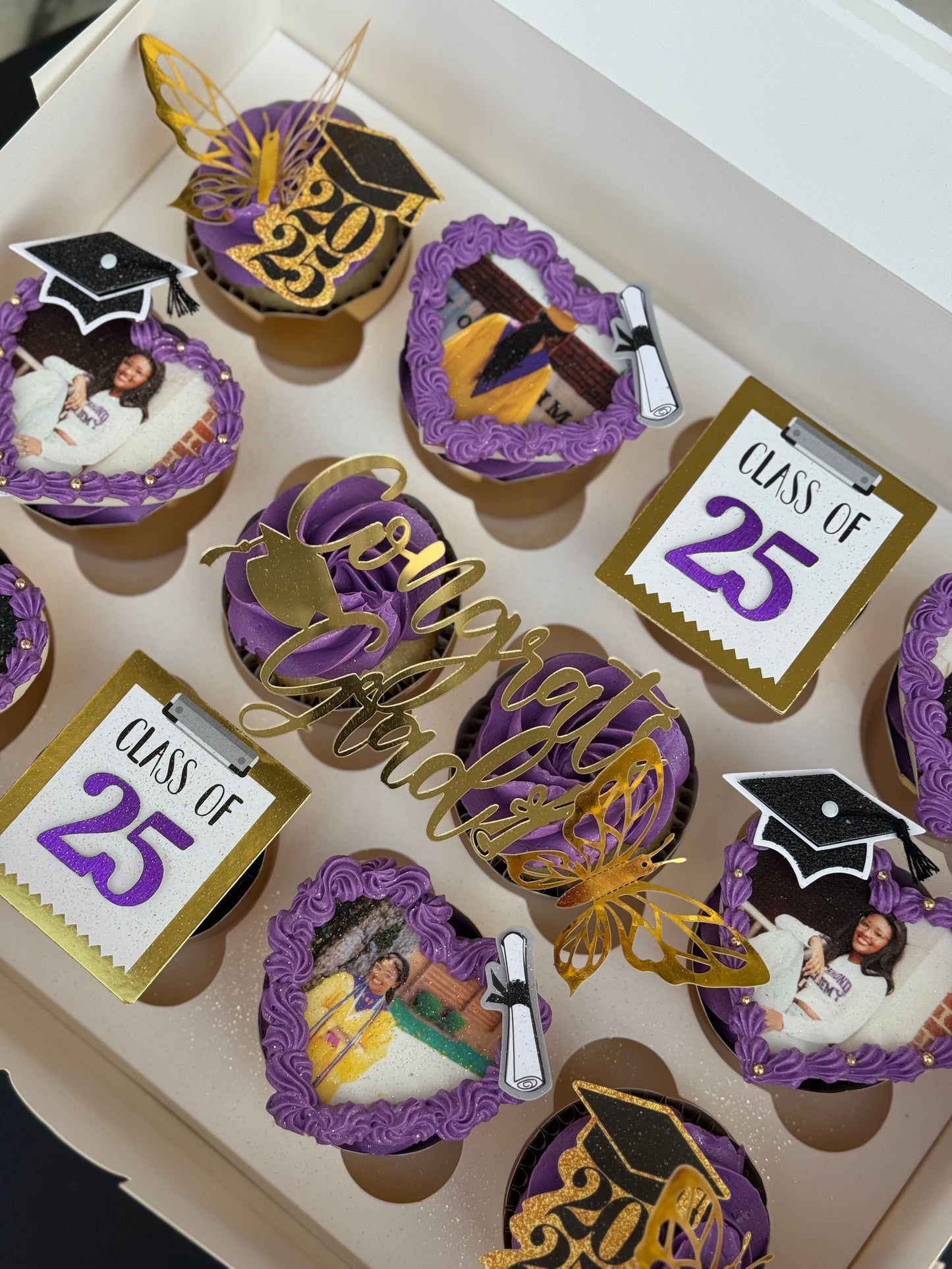 12 Glam Custom Cupcakes