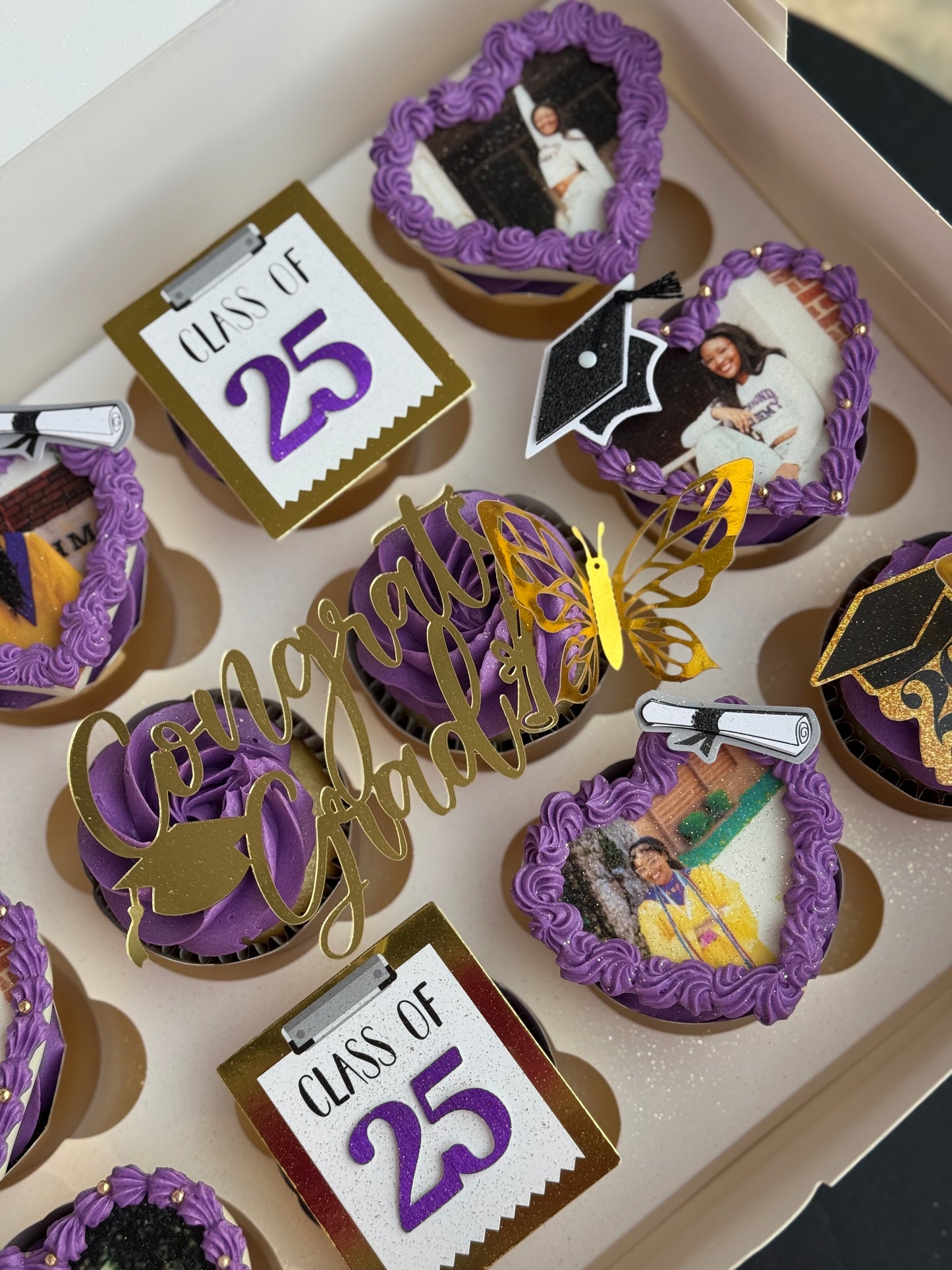 12 Glam Custom Cupcakes