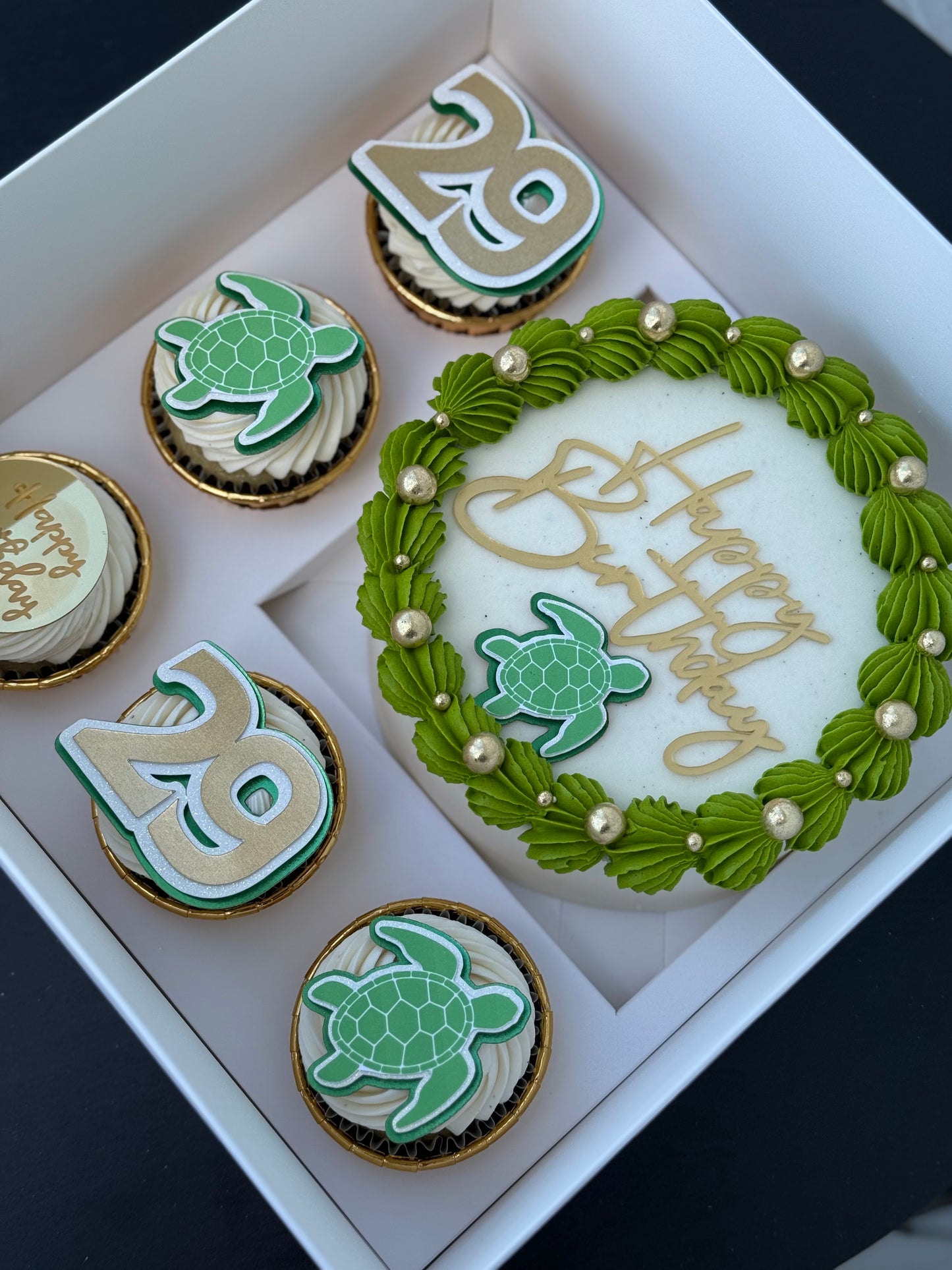 Bento Box-5 Cupcakes & 1 Heart Shaped Cake (6in)